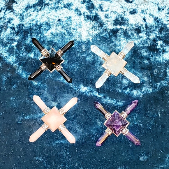 4 Rockcloud Pyramid Energy Generators - Picture 8 of 8